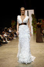 Cargar imagen en el visor de la galería, SCULPTURA ORIGAMI GOWN