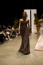 Cargar imagen en el visor de la galería, Chocolate Brown One-Shoulder Gown with High Slit