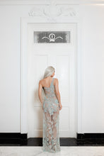 Cargar imagen en el visor de la galería, Crystal Silhouette Gown