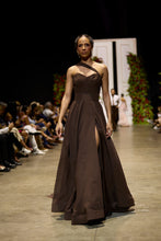Cargar imagen en el visor de la galería, Chocolate Brown One-Shoulder Gown with High Slit