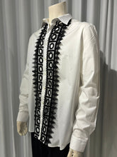 Cargar imagen en el visor de la galería, White Shirt with Black Lace Accent