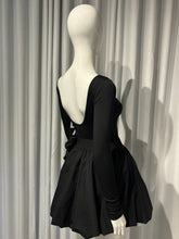 Cargar imagen en el visor de la galería, Black Bubble Dress