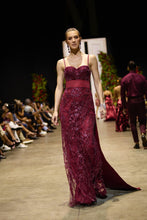 Cargar imagen en el visor de la galería, Burgundy Lace Evening Gown