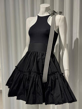 Cargar imagen en el visor de la galería, Ribbon Trim Halter Bodysuit