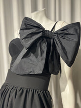 Cargar imagen en el visor de la galería, Statement Bow Corset Top