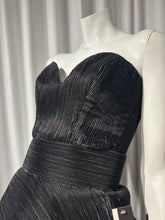 Cargar imagen en el visor de la galería, Sculpted Black Satin Set