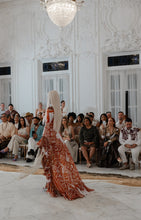 Cargar imagen en el visor de la galería, Astrid Beronica Handbags × Luis Antonio
