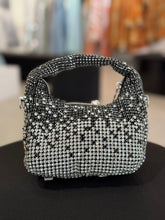Cargar imagen en el visor de la galería, Handbag in rhinestone
