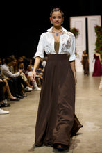 Cargar imagen en el visor de la galería, Chocolate Brown High-Waisted Maxi Skirt

