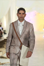 Cargar imagen en el visor de la galería, Astrid Beronica Handbags × Luis Antonio
