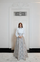 Cargar imagen en el visor de la galería, Luminaria Silver Skirt
