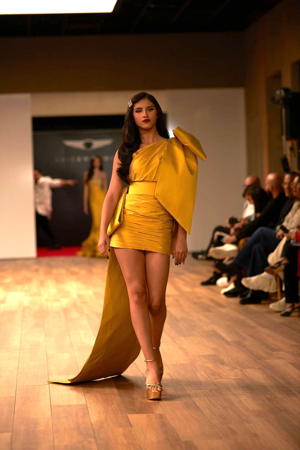 Taffeta yellow dress with bows