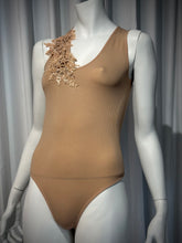Cargar imagen en el visor de la galería, Petal Skin Bodysuit in different colors
