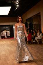 Load image into Gallery viewer, Strapless long silver dress
