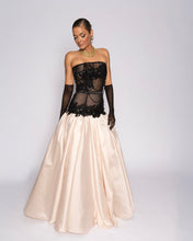Cargar imagen en el visor de la galería, Nocturne Blush Gown
