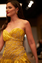 Load image into Gallery viewer, Taffeta strapless dress
