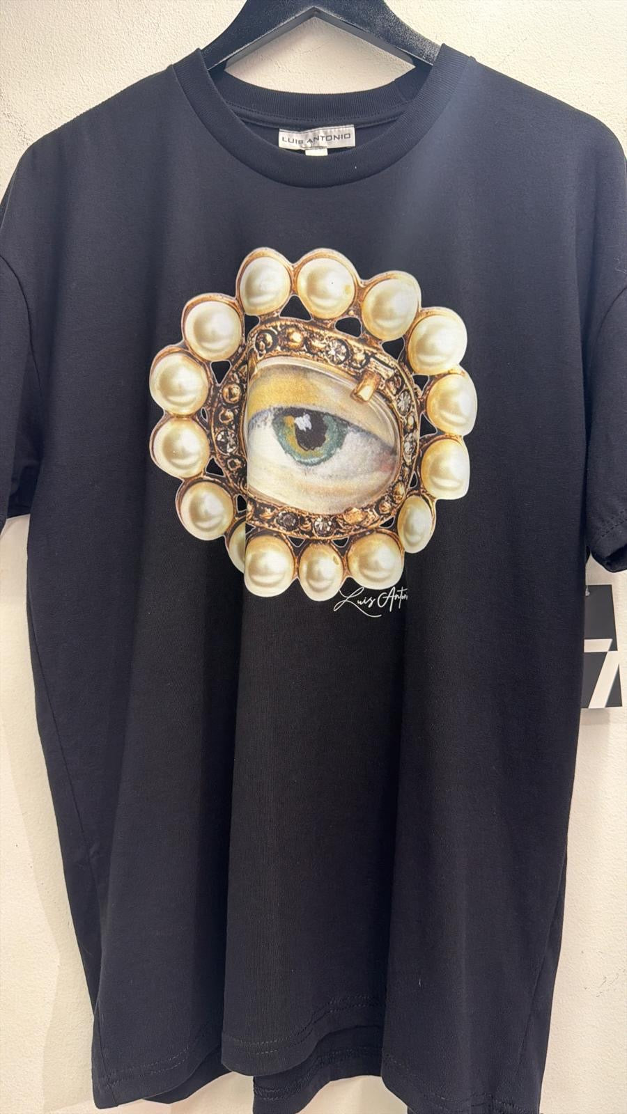 The Pearl Eye Tee (black)