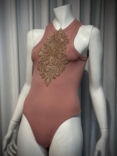 Cargar imagen en el visor de la galería, Blush or white Aurora Bodysuit
