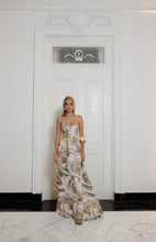 Cargar imagen en el visor de la galería, Heart-Shaped Strapless Maxi Dress
