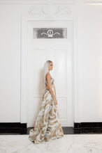 Cargar imagen en el visor de la galería, Heart-Shaped Strapless Maxi Dress
