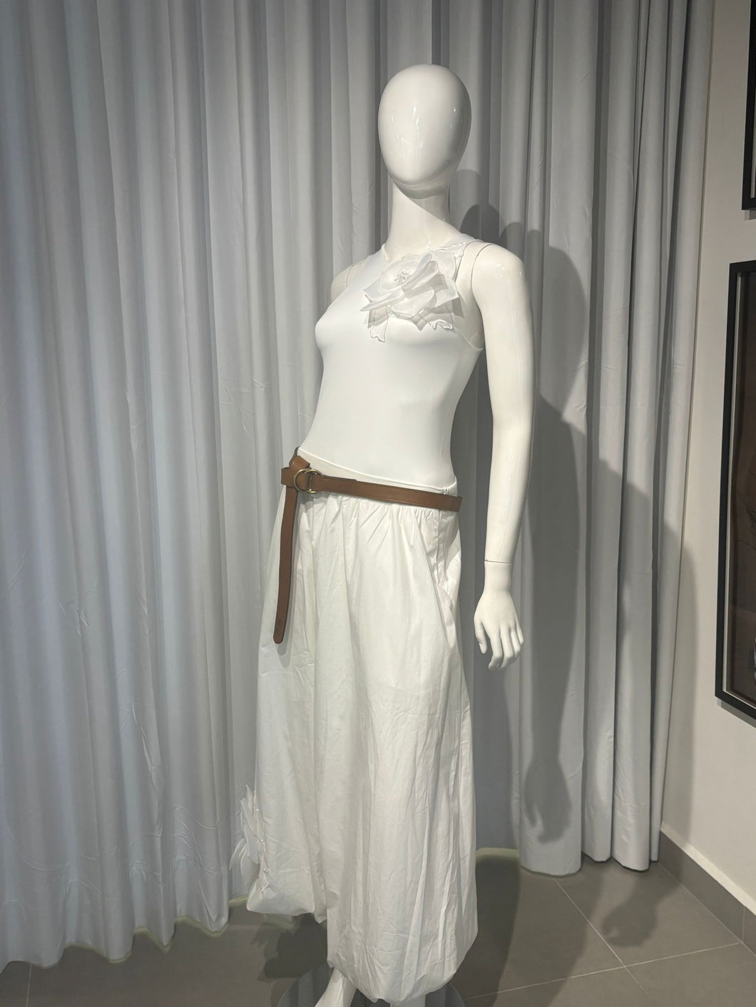 White Flower Appliqué Bubble Skirt