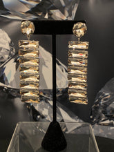 Load image into Gallery viewer, Rhinestone earrings
