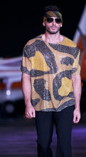 Load image into Gallery viewer, Sequin Leo Dirt print T-shirt

