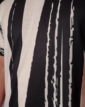 Load image into Gallery viewer, LA Men&#39;s graffiti T-shirt
