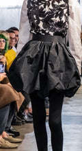 Load image into Gallery viewer, Bubble taffeta skirt with pockets
